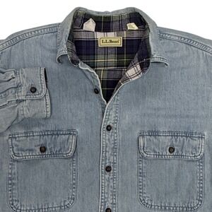 Vintage LL Bean Shirt Mens Medium Light Blue Denim Flannel Lined Button Up
